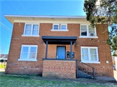 Main picture of 312 SW 23rd St