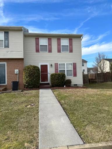 Main picture of 419 Surrey Club Ln