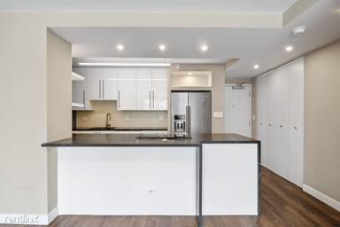 Main picture of Lake Park Plaza Condominium