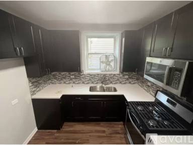 Main picture of 8549 S Oglesby Ave