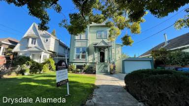 Main picture of 2267 Clinton Ave
