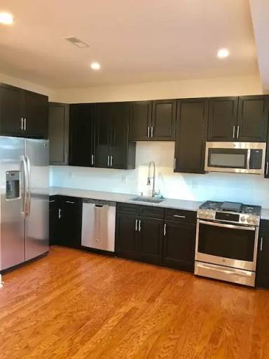 Main picture of 1213 N Randolph St
