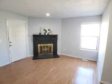 Main picture of 910 S Dawson Way