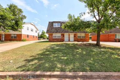 Main picture of 2612 Elwood Dr