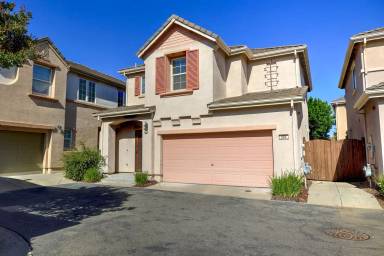 Main picture of 905 Equinox Loop