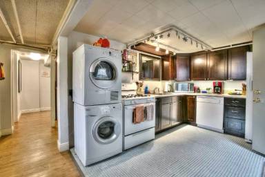 Main picture of 401 Lilac Ln