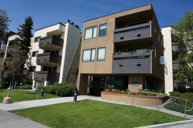 Main picture of Park Place Condo
