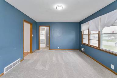 Main picture of 115 E Buford St