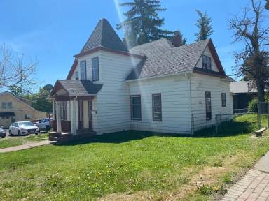 Main picture of 320 College Ave
