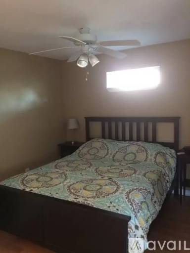 Main picture of 2219 W Mistletoe Ave