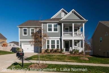 Main picture of 15011 Marymont Ave