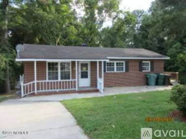 Main picture of 1011 Speight St