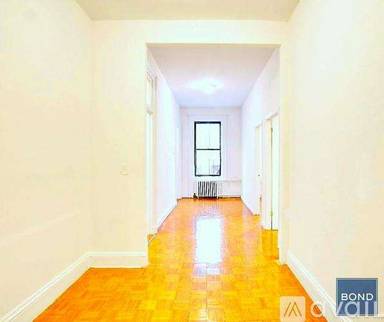 Main picture of 718 2nd Ave