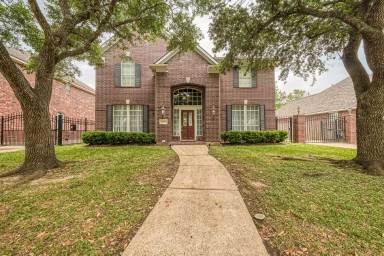 Main picture of 6209 Jordan Dr