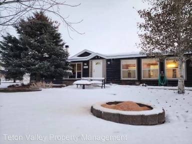 Main picture of 843 Thistle Creek Dr