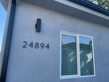 Main picture of 24890 Walnut St