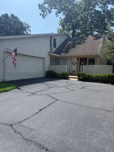 Main picture of 7441 S Atlanta Ave