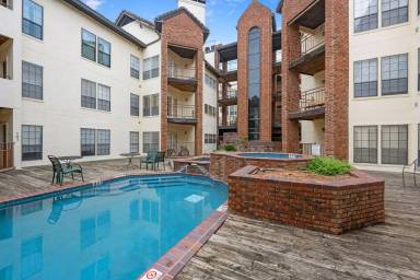 Main picture of Benchmark Condominiums