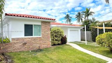 Main picture of 1070 Stillwater Dr
