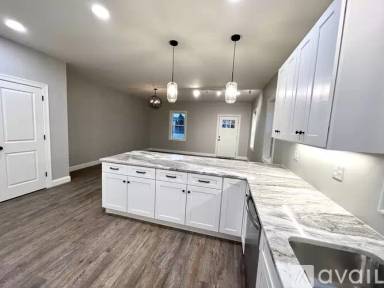 Main picture of 8 Lewis St