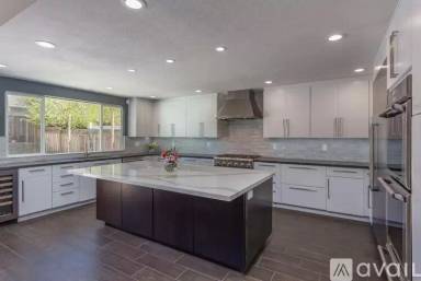 Main picture of 5084 Willow Est