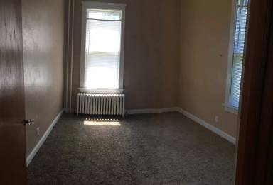 Main picture of 220 W Washington St