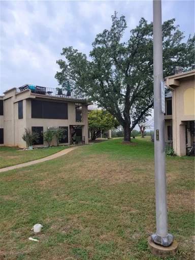 Main picture of 5914 Lago Vista Way