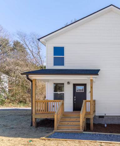 Main picture of 23 Deep Woods Trl