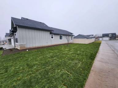 Main picture of 2985 N Mountain Lake Ave