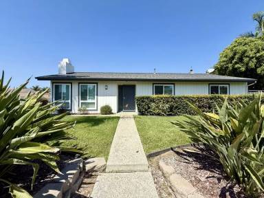 Main picture of 2286 Levante St