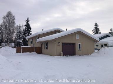 Main picture of 221 Pine St