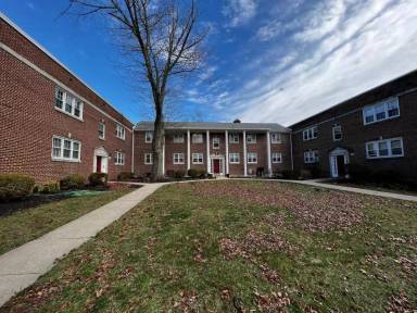 Main picture of 104 Cherry Parke
