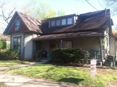 Main picture of 309 W Spring St