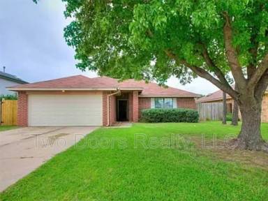 Main picture of 15125 Vicki Dr