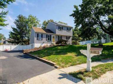 Main picture of 14 Beard Cir