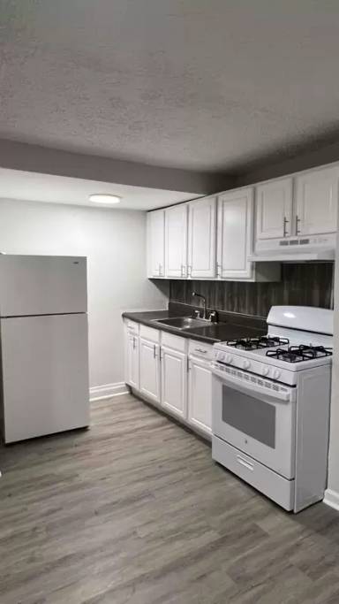 Main picture of 513 N Highland Ave NE