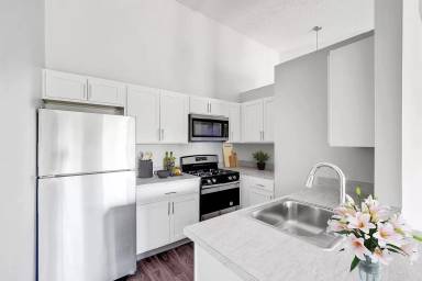 Main picture of 9250 Cherry Tree Dr