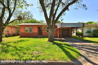 Main picture of 658 Forrest Ave