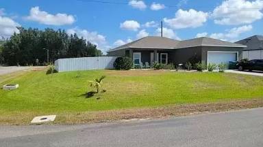 Main picture of 1011 SW Embers Ter