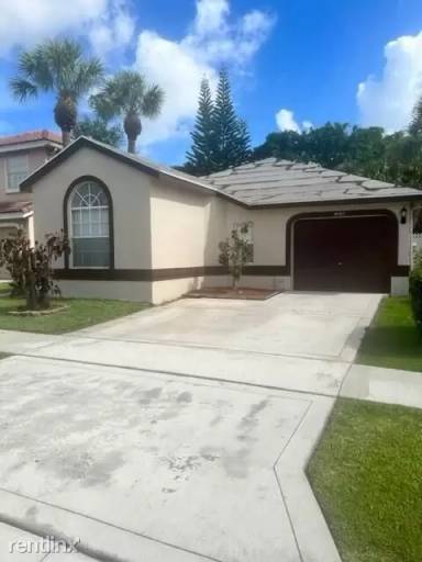 Main picture of 10181 Serene Meadow Dr N