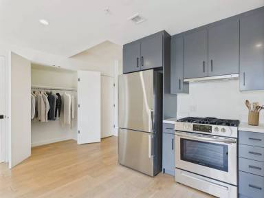 Main picture of 3400 W Sunset Blvd