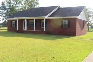 Main picture of 159 W Longleaf Dr