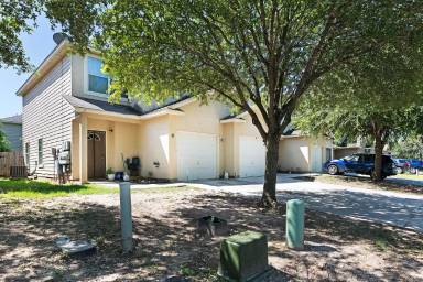 Main picture of 7810 Kingsbury Wood