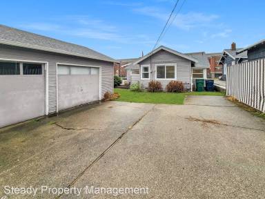 Main picture of 804 E Main St