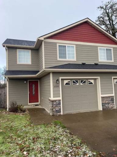 Main picture of 1050 SE Miller Ave