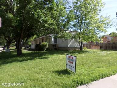 Main picture of 1004 McCollum St