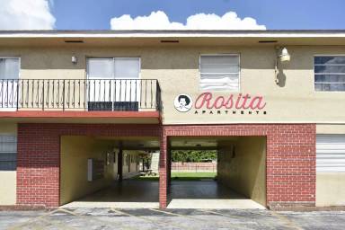 Main picture of 3940 Palm Ave