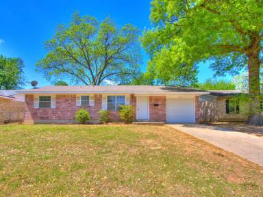 Main picture of 1610 Southern Heights Ave