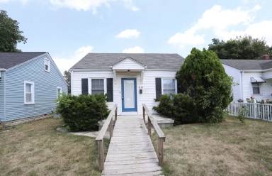 Main picture of 1239 Kappes St