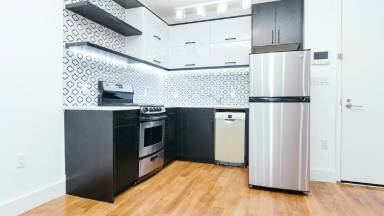 Main picture of 876 Bergen St